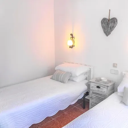 Cala En Porter Sleeps 6 Pool Air Con Wifi Villa Cala En Porter (Menorca)