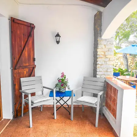 Villa Cala En Porter Sleeps 6 Pool Air Con Wifi *