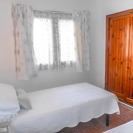 Cala En Porter Sleeps 6 Pool Air Con Wifi Villa